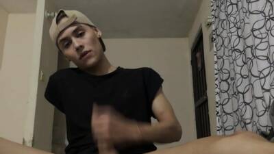 Thin latino twink jerking off on cam - drtuber.com