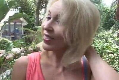 Blond Milf Anal – El - upornia.com