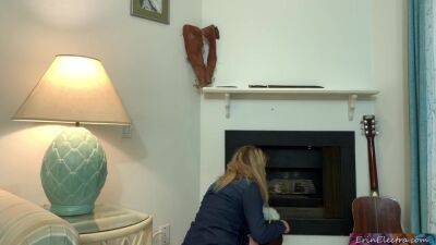 Stepson Fucks Stepmom Stuck In The Fireplace - upornia.com - Usa