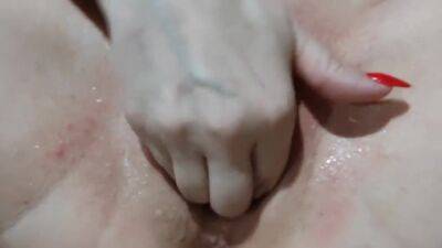 Squirting A Very Very Hot Pussy - hclips.com