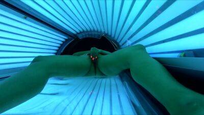 Nude Girl Caresses Herself In The Solarium - hclips.com