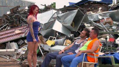 Junkyard Anal - Julia Exclusiv - upornia.com