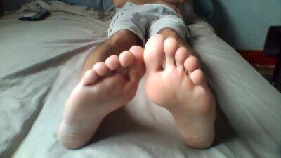 M Feet 2 - hclips.com