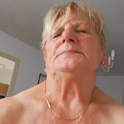 Lady - Fucking a sexy older lady - sunporno.com