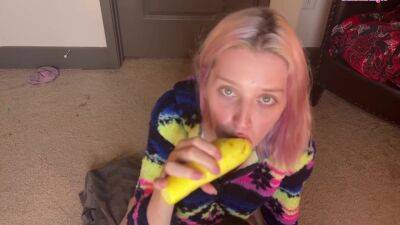 Asmr- Squash Sucking And Licking - hclips.com