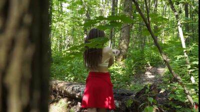 Agata groped and ticked in the woods - Brunette - sunporno.com
