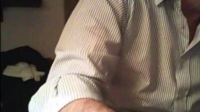 Hot mature bear cumming - drtuber.com