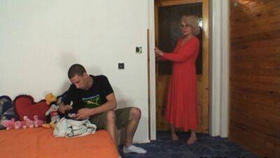 Girlfriends hot mom and son-in-law taboo sex - drtuber.com - Czech Republic