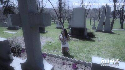 Solo At The Graveyard Veronique Hot Teen Solo - upornia.com