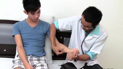 Asian doctor exams n barebacks twink ass - drtuber.com