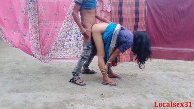 Indian Desi Couple Fuck Outdoor In Public Places - hclips.com - India