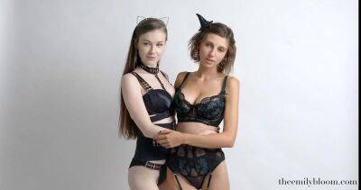 Model asked her best friend to star in commercials - Emily bloom - sunporno.com