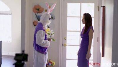 Jessica Ryan - Bunny - Stepbro In Bunny Costume Sneaks Inside Stepmom And Sis - veryfreeporn.com