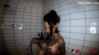 Lucy Zzz In Inked Hottie Fucked In The Shower - hclips.com
