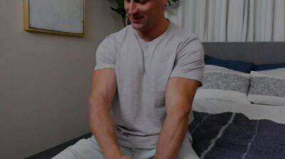 Solo handsome stud jerks cock and cums - drtuber.com