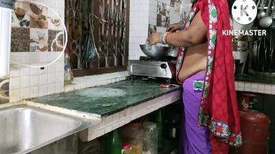 Payal Bhabi Ko Kitchen Me Chodke Chutt Phad Diya - upornia.com - India