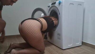 Caught in the washing machine - xxxfiles.com