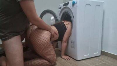 Caught in the washing machine - xxxfiles.com