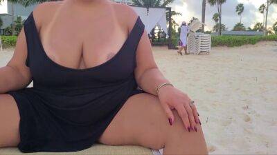 Flashing Her Big Tits On The Beach Makes Her Horny!!! - upornia.com