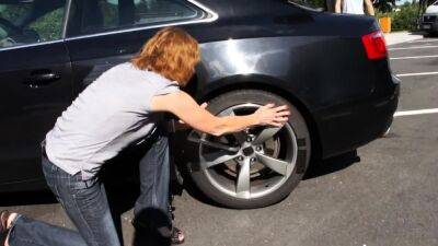 Granny Sluts - Mature lady uses flat tire as excuse to - drtuber.com