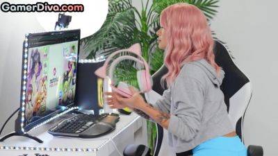 Ebony gaming bae with pink hair fucked in throat and twat - txxx.com