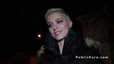 Fuck Blonde At Dark In Public - hclips.com