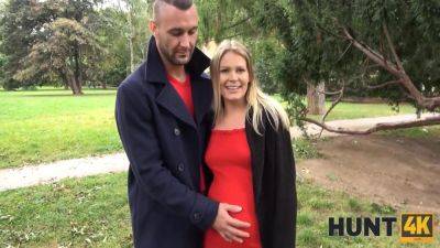 Man Allows Pregnant Wife To Because It Means Extra Help - hclips.com