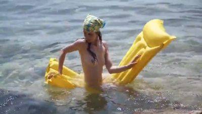 Sirena Milano - Masturbating On Secluded Beach - hclips.com