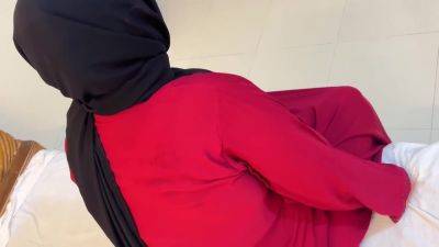 Fucking A Chubby Muslim Wearing A Red Burqa & Hijab - Mother In Law - desi-porntube.com - India