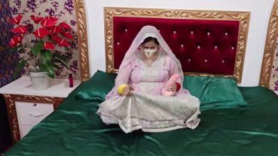 Beautiful Pakistani Bride Amazing Sex With A Dildo On Wedding First Night - desi-porntube.com - India - Pakistan