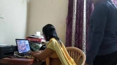 Mnc Engineer Elina Fucking Hard To Penetrate Hot Pussy In Saree With Sourav Mishra At Work From Home On - desi-porntube.com - India