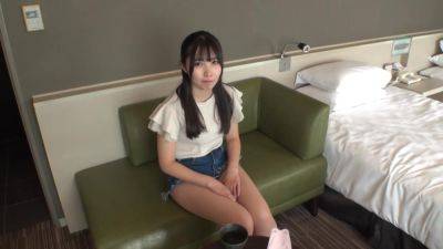 0002384_スレンダーの日本女性がパコパコ販促MGS19分動画 - txxx.com - Japan