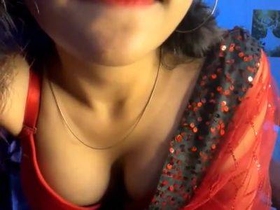 Indian Pornstar Priyas Having Pussy Massage - desi-porntube.com - India