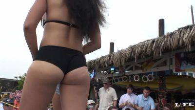 Skin - Bikini Contest - Skin to Win - hotmovs.com