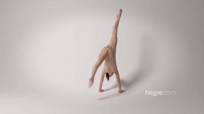 Magdalena Body Split - hclips.com