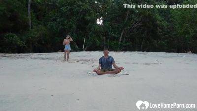 Meditation On The Beach Ended With A Blowjob - hclips.com