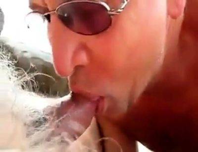 Beach Blowjob - drtuber.com