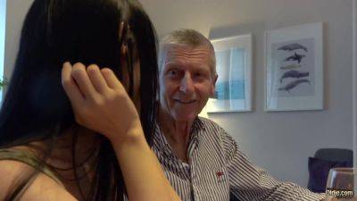 Sexy teen deepthroat blowjob and swallow to grandpa - hotmovs.com