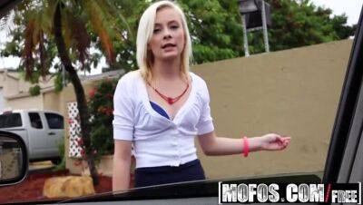 Mofos - Stranded Teens - (Maddy Rose) - Southern Teen Fucks in the Car - xxxfiles.com