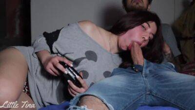 Lucky Guy - My friend's girlfriend sucks me off to win in FIFA and I end up fucking her in the ass - xxxfiles.com