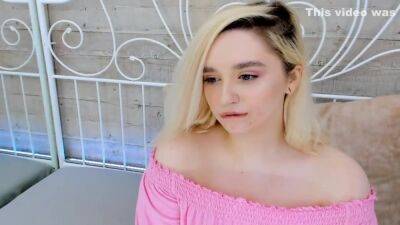 Blonde Beauty Simmers Inside And Explode - hclips.com