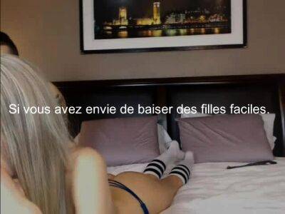 Webcam girl avec lunettes baise bien - drtuber.com