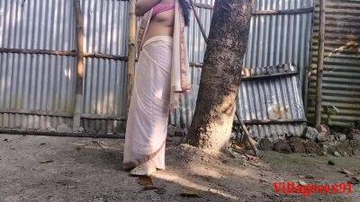 Outdoor Fuck By Local Sonali Bhabi ( Official Video By Villagesex91 ) - hotmovs.com - India