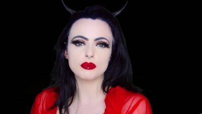 Empress Poison - Satans Bi Sissy Headfuck - upornia.com