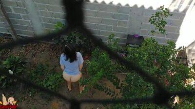 Bottomless Wife Goes Outside And Walk Near Workers - voyeurhit.com - Brazil