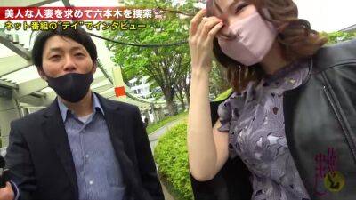 0000482_巨乳のスレンダー日本人女性が人妻NTR素人ナンパ絶頂セックス - hclips.com - Japan