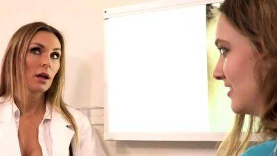 Tanya Tate - Samantha Hayes - Samantha - Tanya Tate & Samantha Hayes - Dr. Tanya Tate gives her - drtuber.com