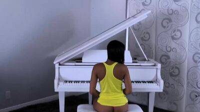 Hot ebony stepsister playing stepbro dick like a piano - drtuber.com