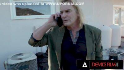 Evan Stone - Evan Stone In Babe Gets Her Ass Fucked By Old Man - upornia.com