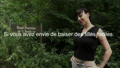 Kim Liberty se fait prendre en foret ! - drtuber.com - France